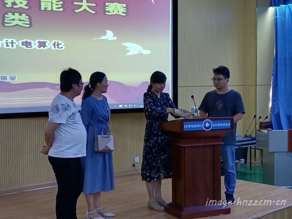 25b016523cfbaab59.jpg